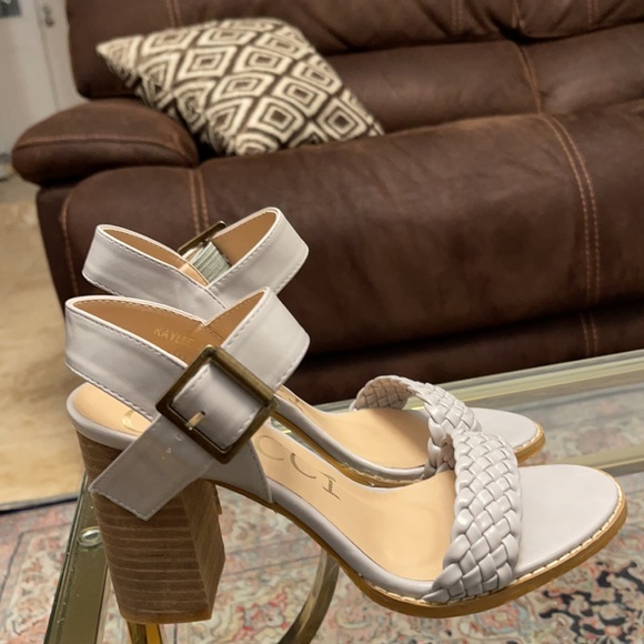 Brand. CCOCCI .size 6.5 they are new without tags - Picture 2 of 5